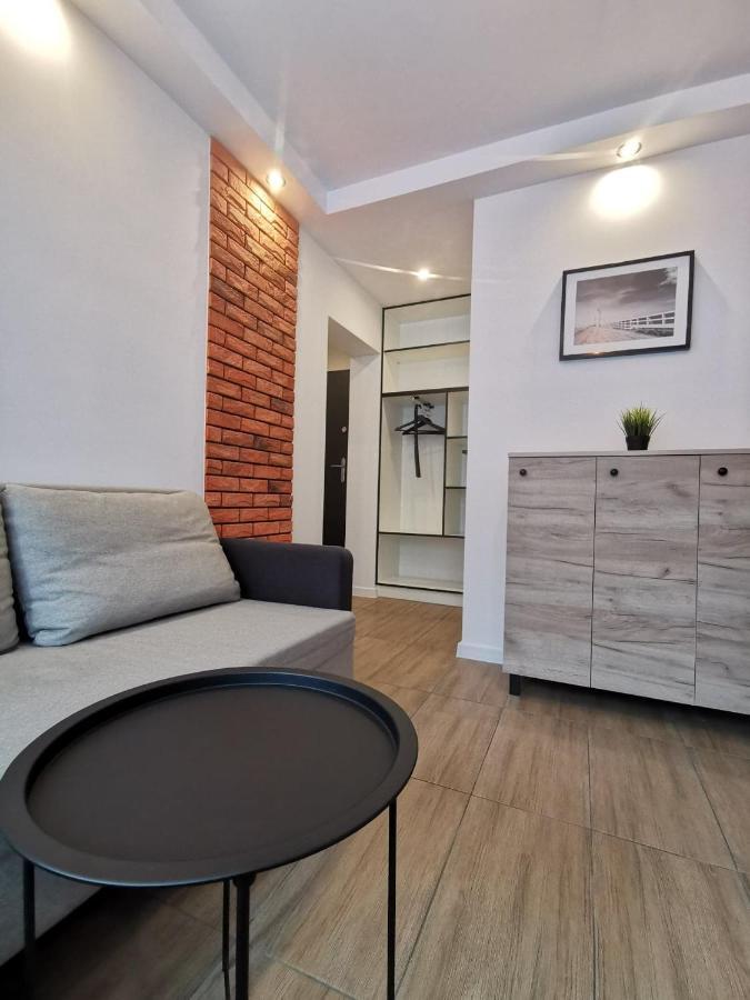 Apartament Ajrisa 6 Apartment Czestochowa Bagian luar foto