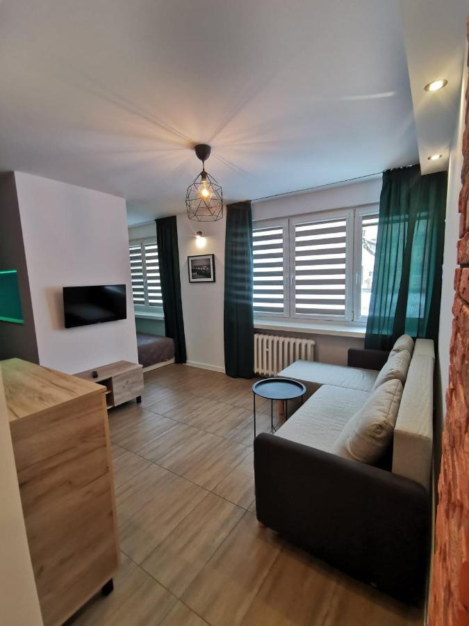 Apartament Ajrisa 6 Apartment Czestochowa Bagian luar foto